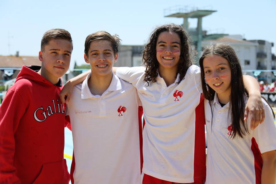 Carolina Fernandes soma e segue